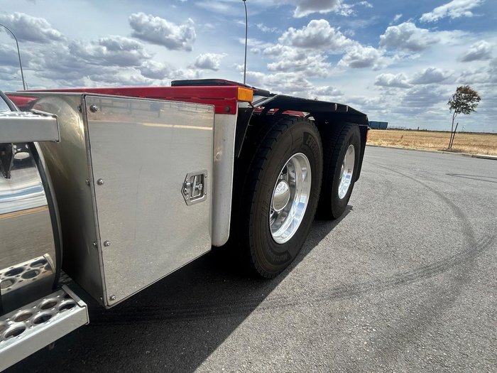 2021 Western Star 4900 Series 4900FXC White