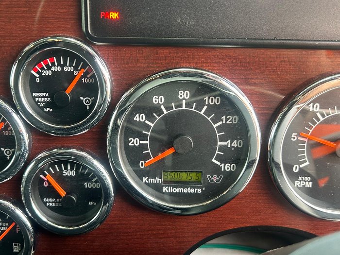 2021 Western Star 4900 Series 4900FXC White