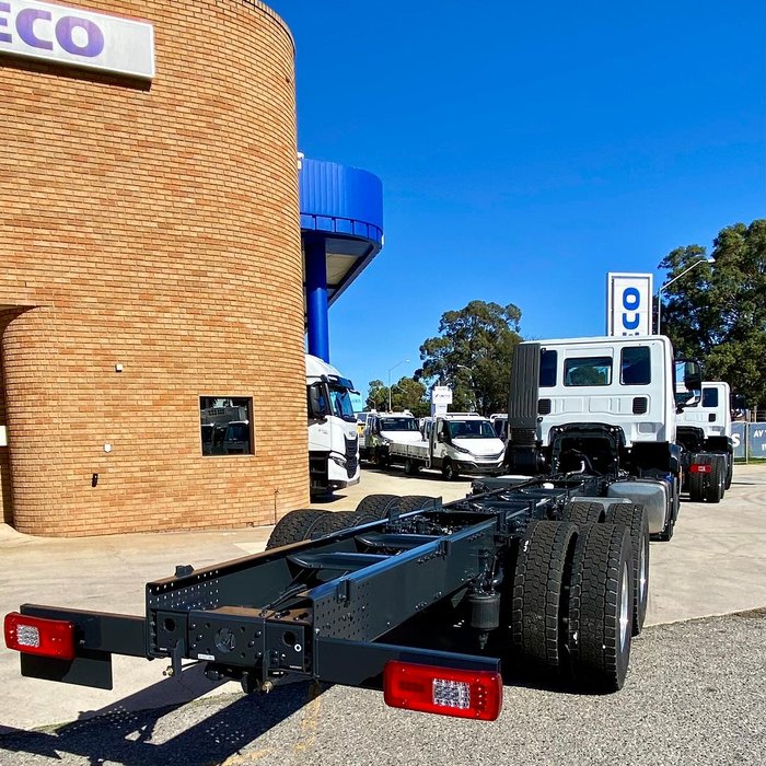 2024 Iveco S-Way AT230