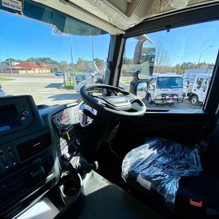 2024 Iveco S-Way AT230