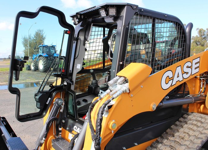 0 Case CE Tr310 Compact Track Loader