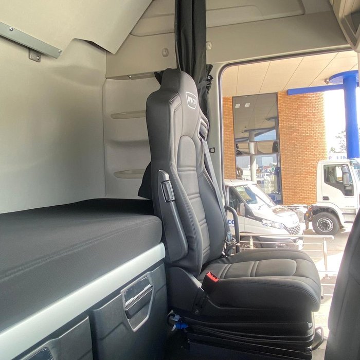 2024 Iveco S-Way AS700