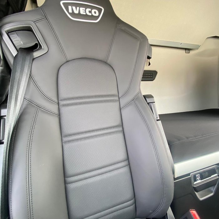 2024 Iveco S-Way AS700