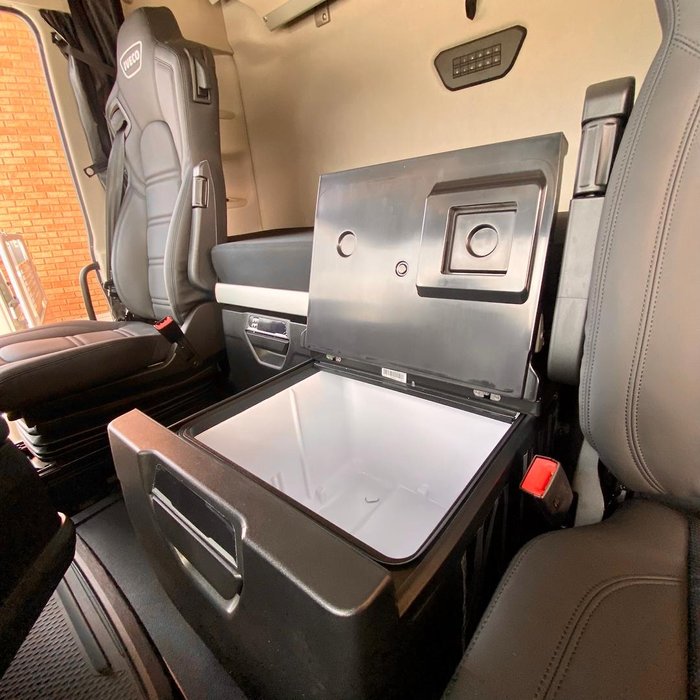 2024 Iveco S-Way AS700