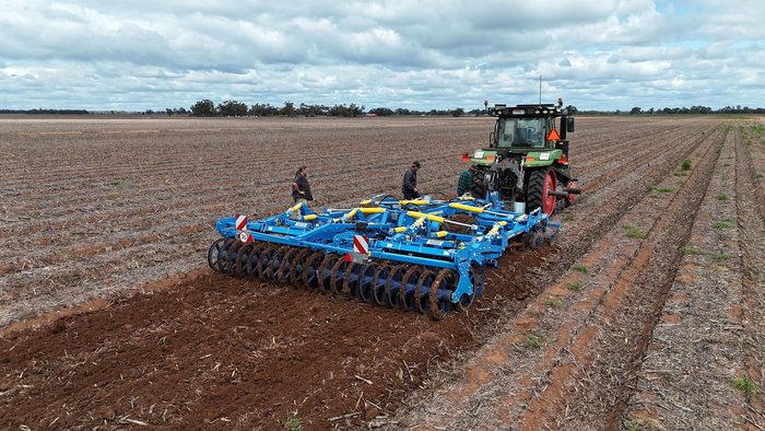 0 FARMET TRITON 450PS COMBINED DISC & TYNE CULTIVATOR W REAR ROLLER BLUE