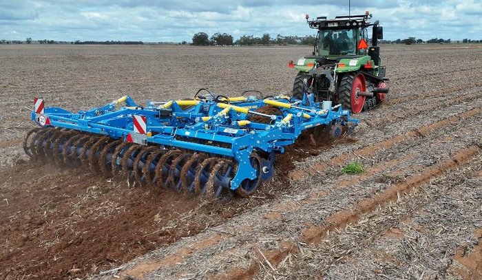 0 Farmet Triton 450Ps Combined Disc & Tyne Cultivator W Rear Roller BLUE
