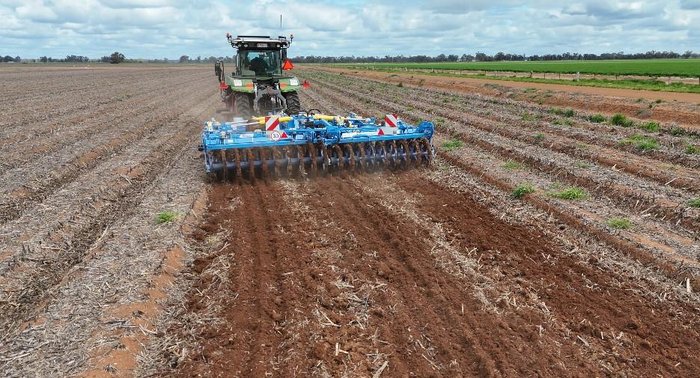 0 Farmet Triton 450Ps Combined Disc & Tyne Cultivator W Rear Roller BLUE