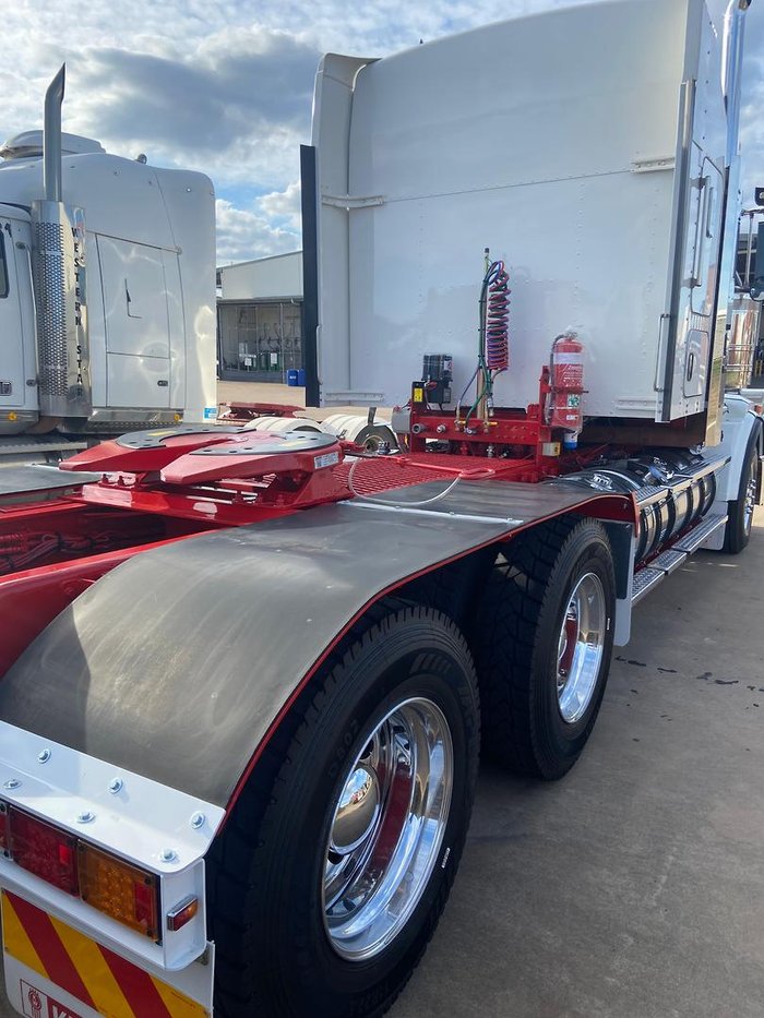 2018 Kenworth T659 White