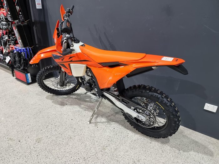 2025 KTM 250 EXC-F EXC-F Orange