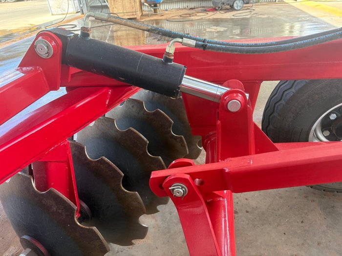 2021 USED SERAFIN ECO CLASSIC 28 PLATE OFFSET DISC RED