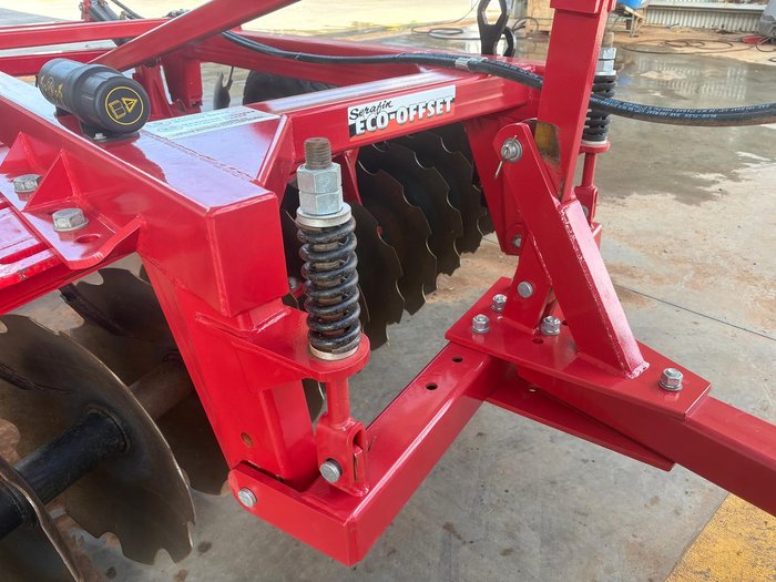 2021 USED SERAFIN ECO CLASSIC 28 PLATE OFFSET DISC RED