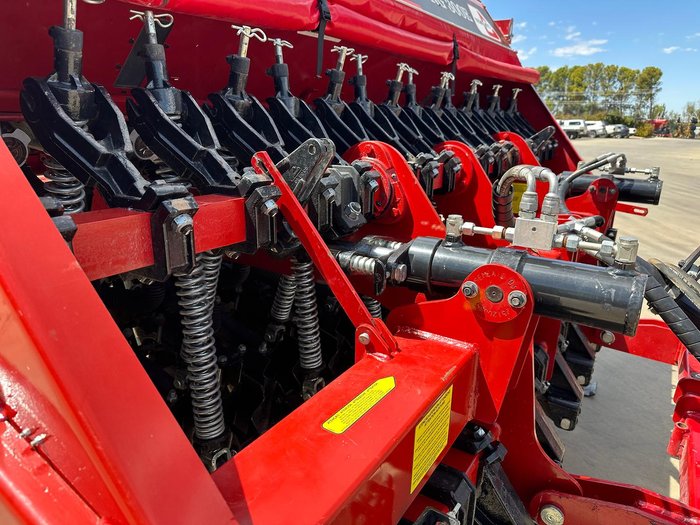 2023 Semeato Tdng 300E Double Disc Seeder Used RED