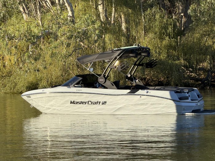 2026 MasterCraft XT22 T