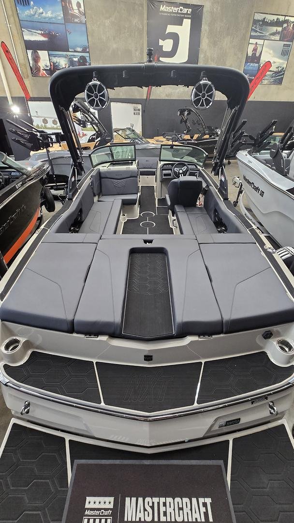 2026 MasterCraft NXT22