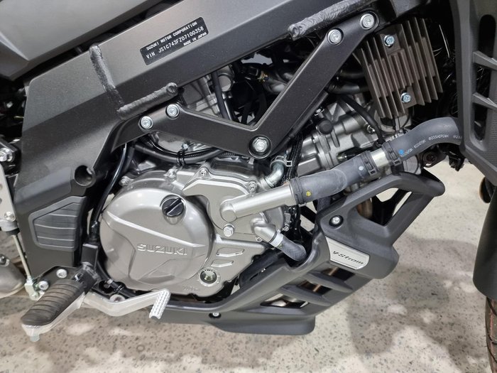 2024 Suzuki V-Strom 650XT LAMS (DL650XAUE)