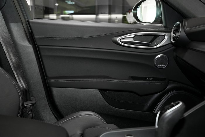 2023 Alfa Romeo Giulia Veloce