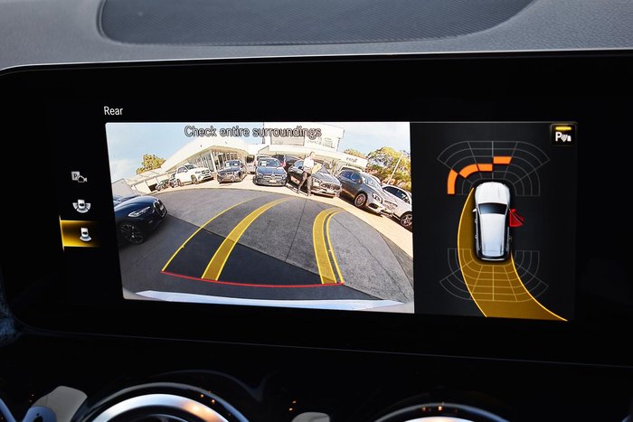 2023 Mercedes-Benz GLB-Class GLB200