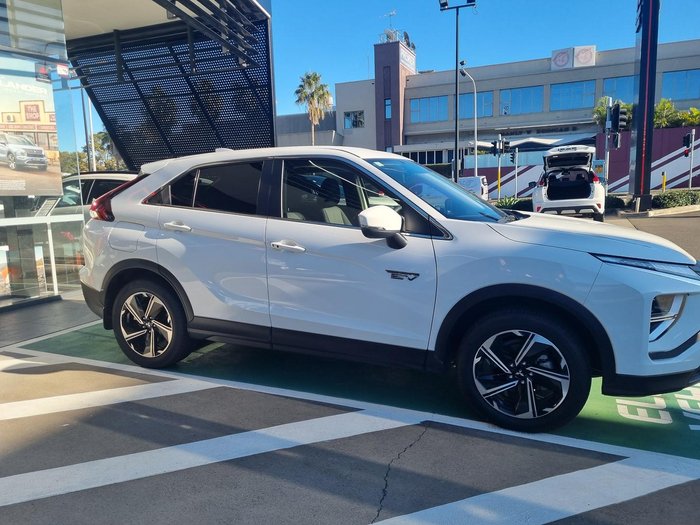 2024 Mitsubishi Eclipse Cross PHEV ES