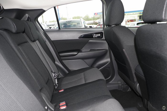 2024 Mitsubishi Eclipse Cross PHEV ES