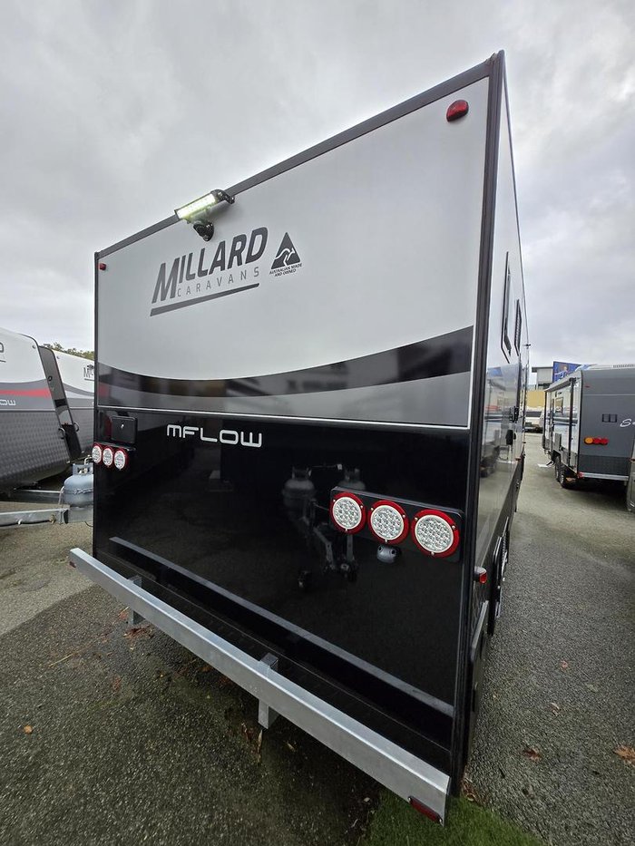 2024 Millard Mflow 19’6 Rear Door