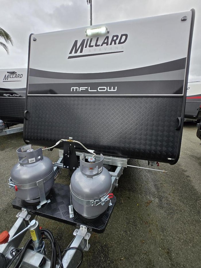 2024 Millard Mflow 19’6 Rear Door