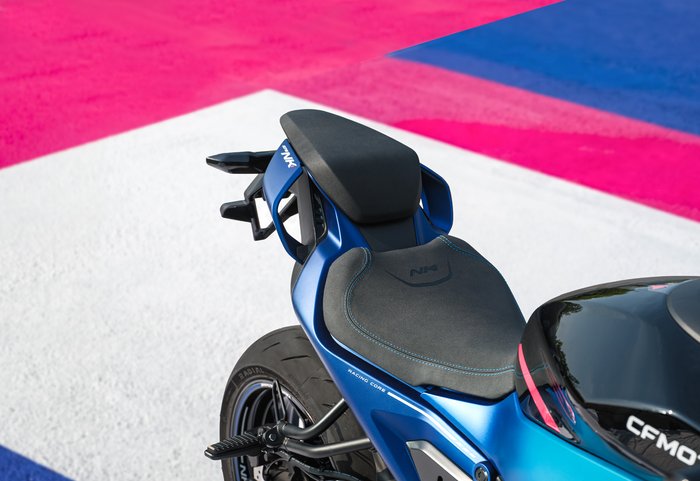 2026 CFMOTO 675 NK GP