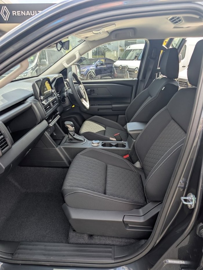 2025 NISSAN NAVARA ST