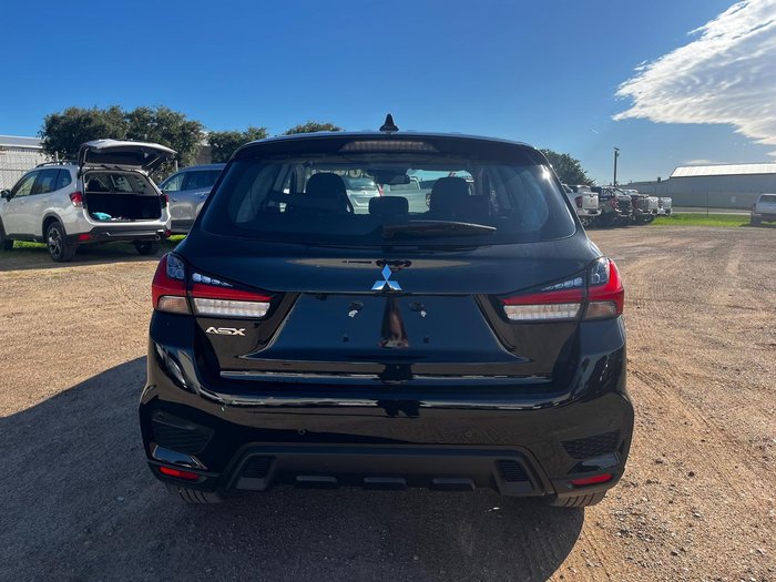 2024 Mitsubishi ASX ES