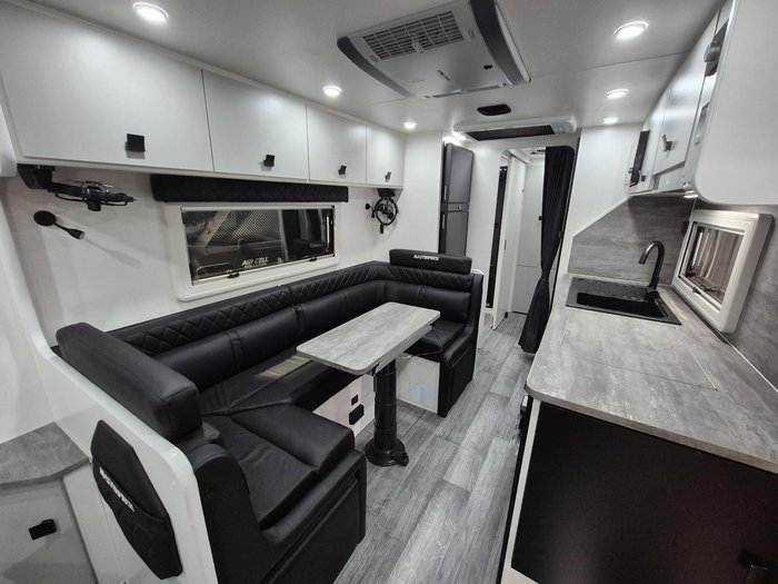 2023 Masterpiece Optimum CRZR 236 Bunk