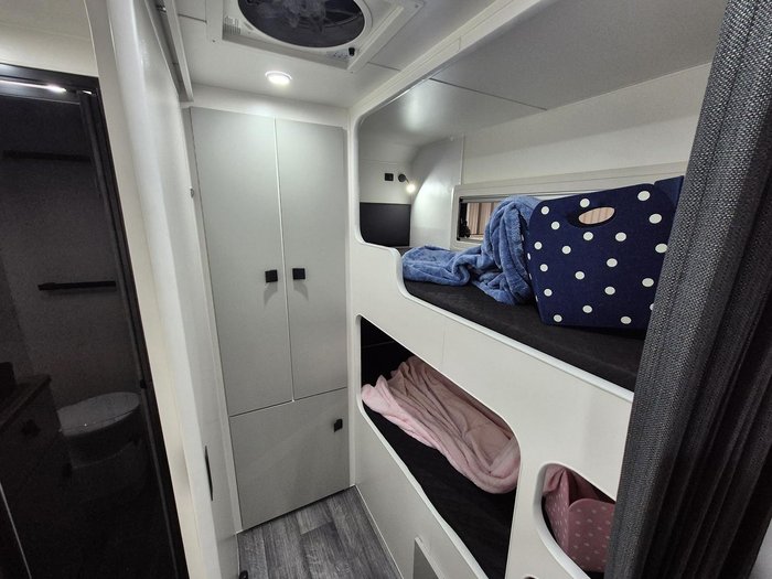 2023 Masterpiece Optimum CRZR 236 Bunk