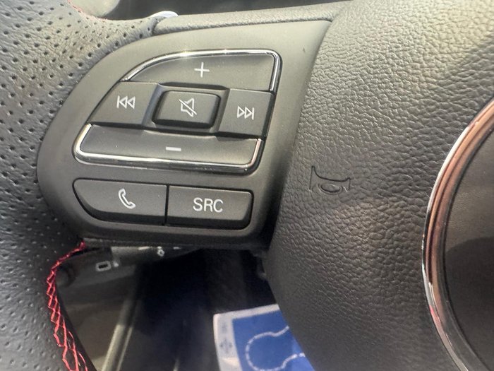 2024 MG MG5 Essence