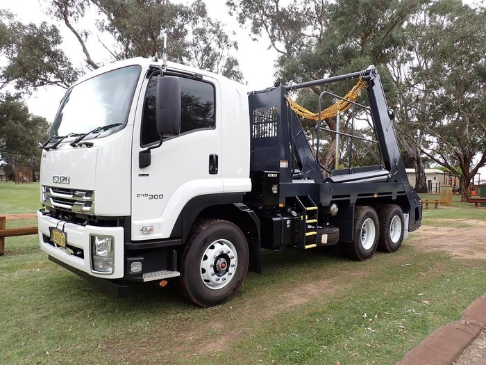 2025 Isuzu Fvz 260-300 White