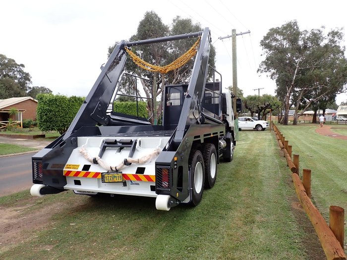 2025 Isuzu Fvz 260-300 White