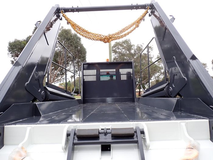 2026 Isuzu F Series FVZ 260-300 AT R46 White