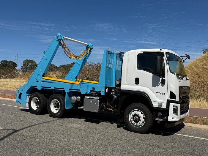 2026 Isuzu F Series FVZ 260-300 AT R46 White