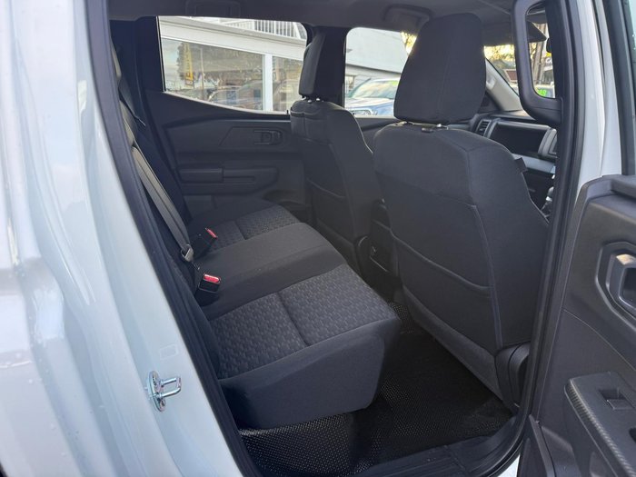 2024 Mitsubishi Triton GLX
