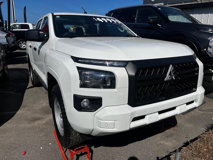 2024 Mitsubishi Triton GLX