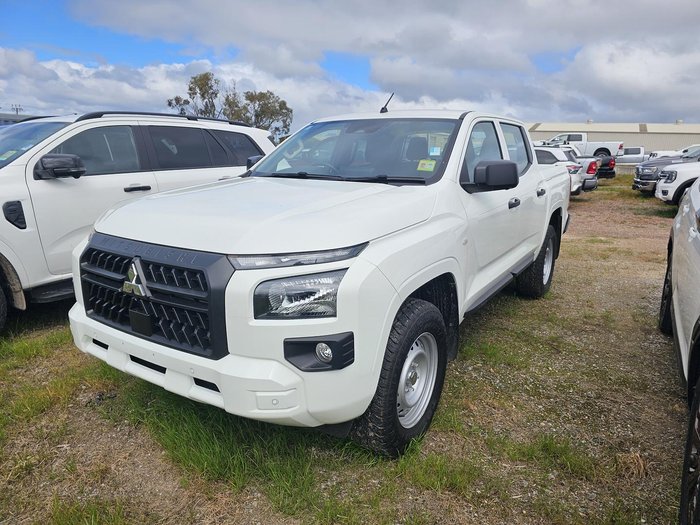 2024 Mitsubishi Triton GLX