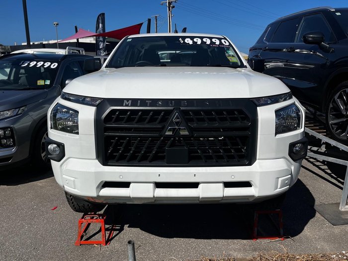 2024 Mitsubishi Triton GLX