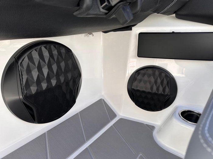 2024 Malibu Wakesetter 20 VTX