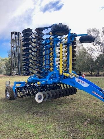 2021 Farmet Diskomat 8Ps Heavy Duty Trailing Folding Speed Disc Used BLUE