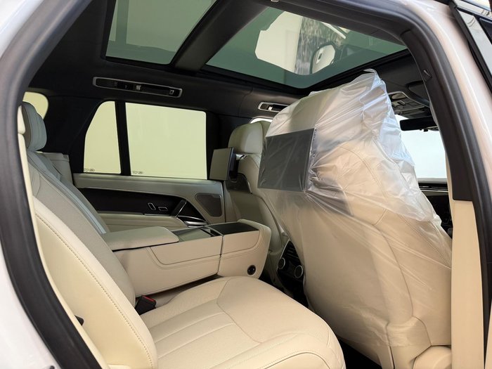 2024 Land Rover Range Rover D350 Autobiography L460 MY24 AWD Ostuni Pearl White