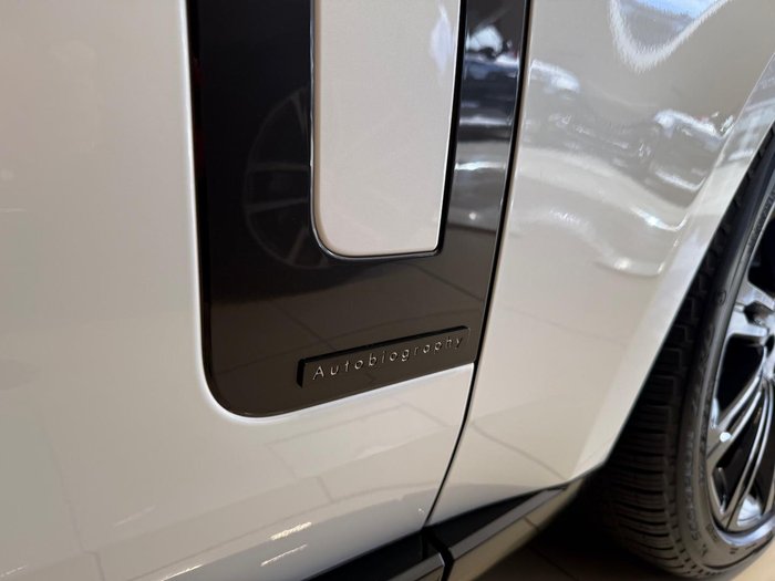 2024 Land Rover Range Rover D350 Autobiography L460 MY24 AWD Ostuni Pearl White