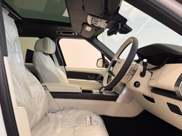 2024 Land Rover Range Rover D350 Autobiography L460 MY24 AWD Ostuni Pearl White