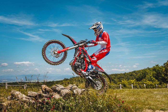 2025 Beta XTrainer 250 2T XTrainer Red