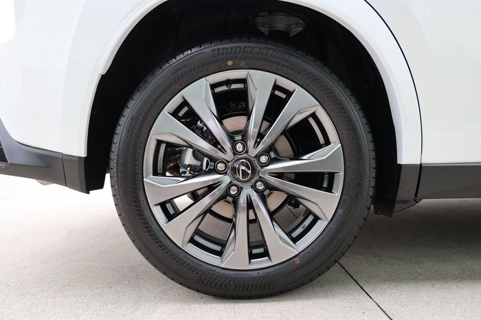 2026 Lexus UX300h UX300h F Sport AWD 2.0L Hybrid Auto E-CVT SUV B402430 002