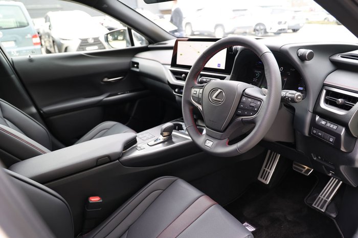 2026 Lexus UX300h UX300h F Sport AWD 2.0L Hybrid Auto E-CVT SUV B402430 002