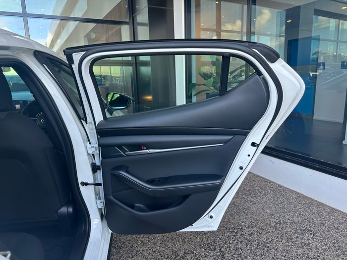 2025 Mazda 3 G20 Pure