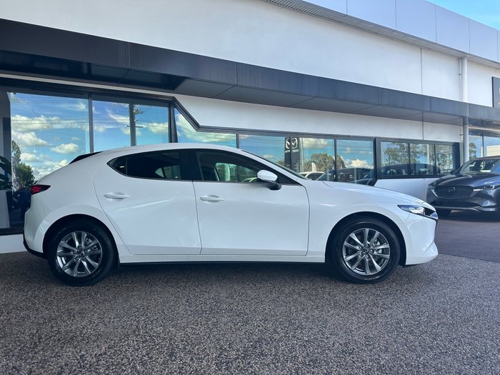 2025 Mazda 3 G20 Pure