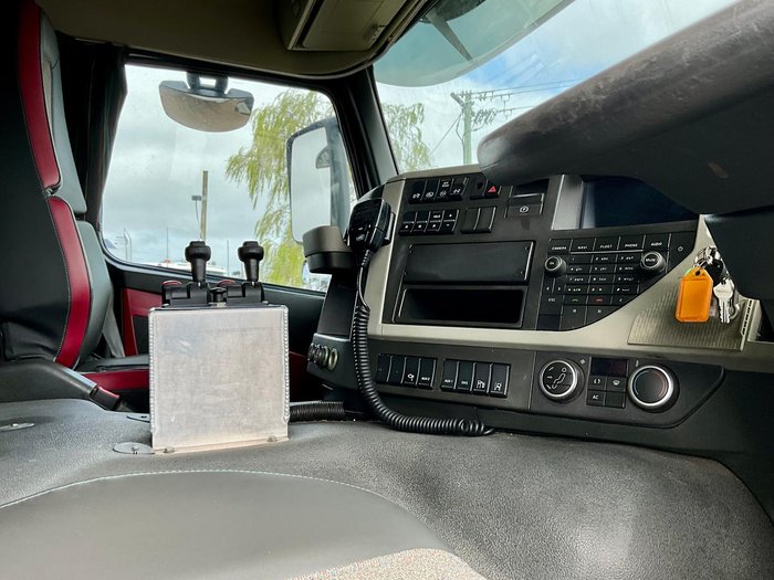 2018 Volvo Fm 450 Low Klm 397000 Klm Hist Hyd Rwc $150000+Gst FM450 SLEEPER WHITE